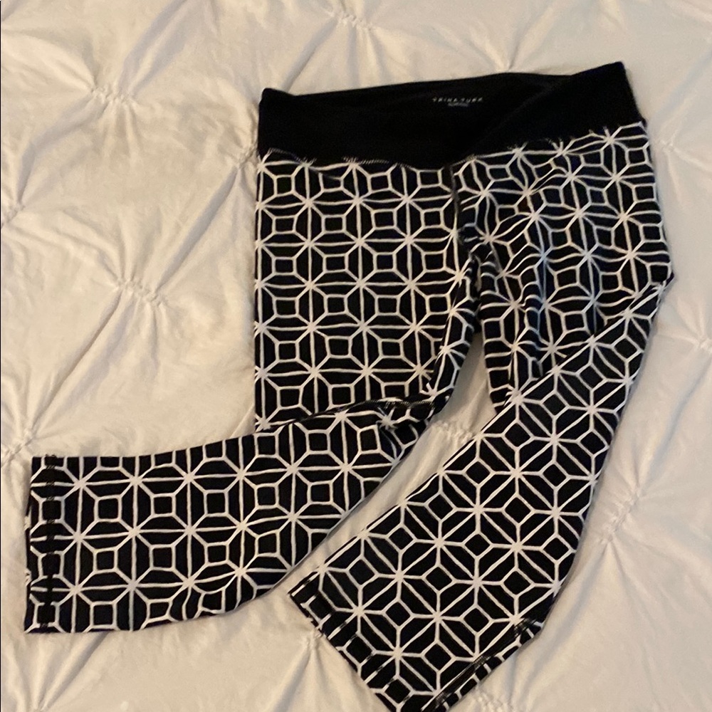 Trina Turk Recreation Black Activewear Capri L